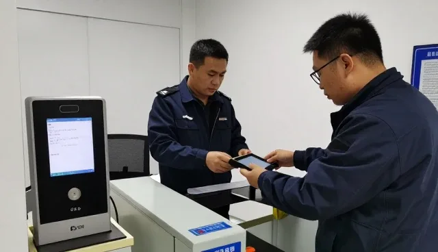 实验室环境中使用电子巡更系统的优势分析
